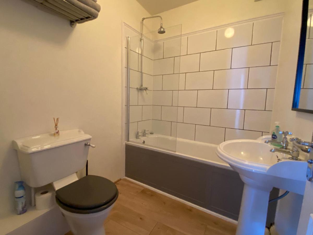 15 Queen Street, Flat 2 Ulverston Exterior photo